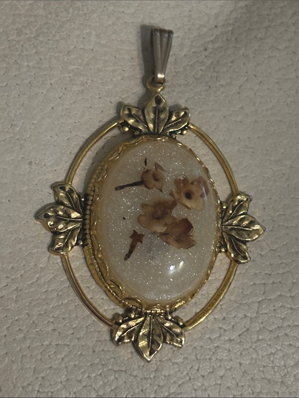 Vintage pressed flower lucite pendant